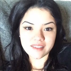 Meet your Posher, Elaine